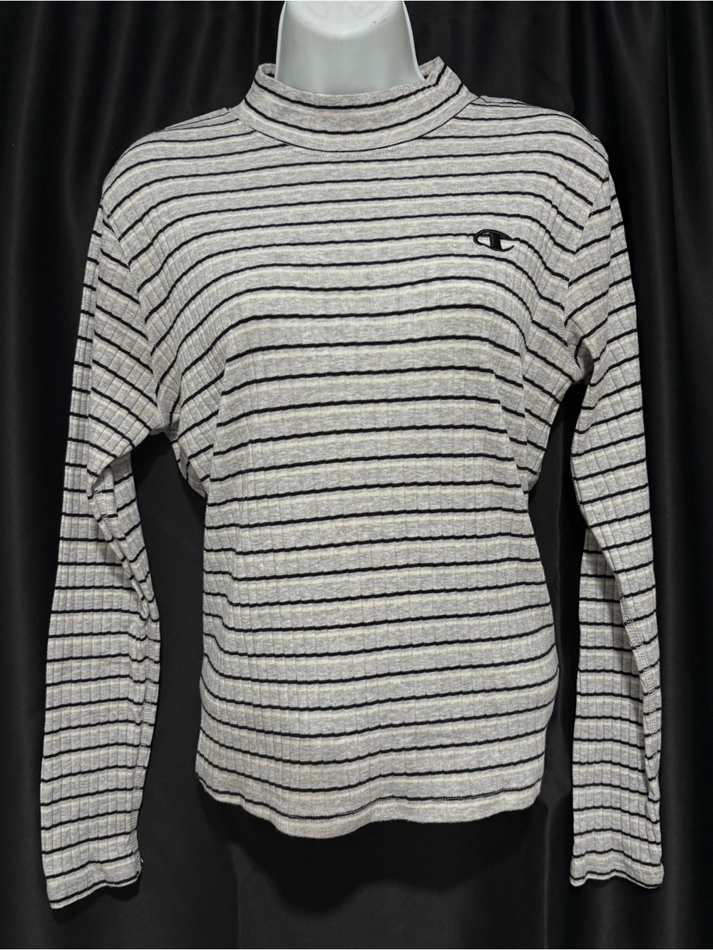 Champion woman’s XL Gray Striped Long-Sleeve Ribbed Sweater